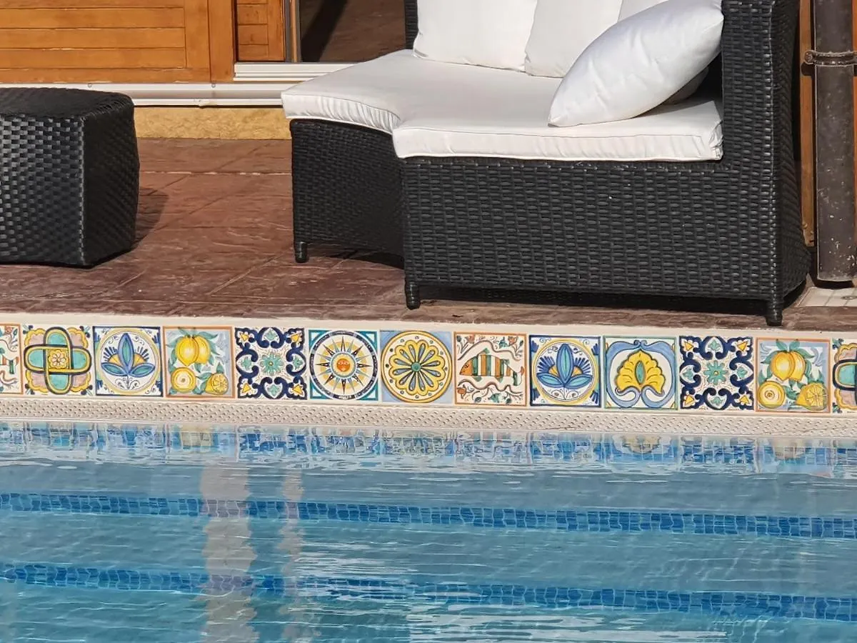 Depandance Con Piscina E Jacuzzi Villa Fontane Bianche Italy