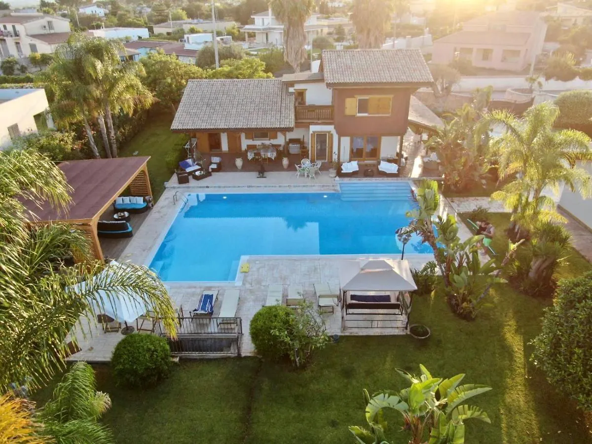 Depandance Con Piscina E Jacuzzi Villa Fontane Bianche Holiday home
