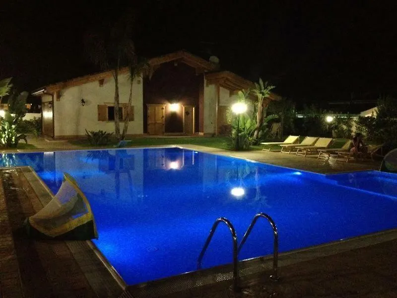 Depandance Con Piscina E Jacuzzi Villa Fontane Bianche